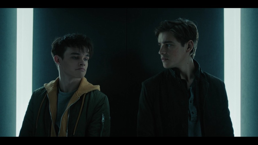 Titans.2018.S01E06.720p.NF.WEB-DL.DDP5.1.x264-NTG.mkv_000573615.png