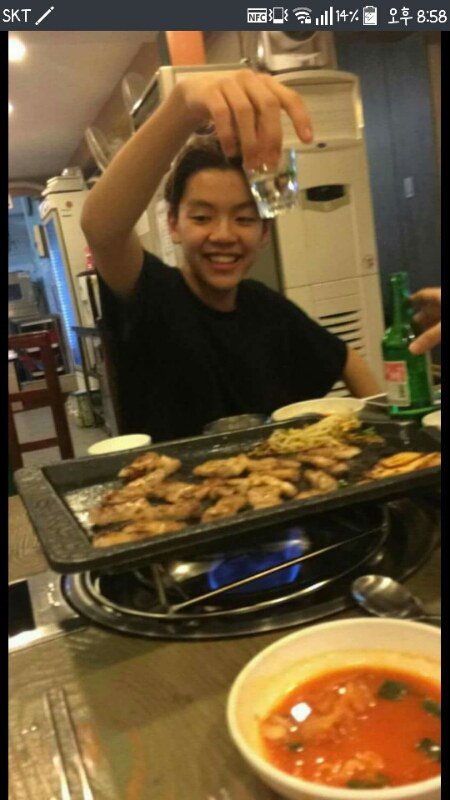 장제원 아들(20살): "벤츠를 계약했어요. 3억 좀 덜 되는 차를 샀습니다."_6.jpg