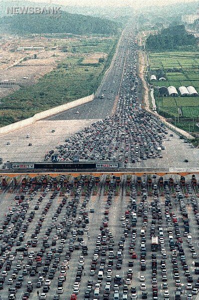 보기만 해도 암걸리는 80~90년대 명절 고속도로_2.jpg