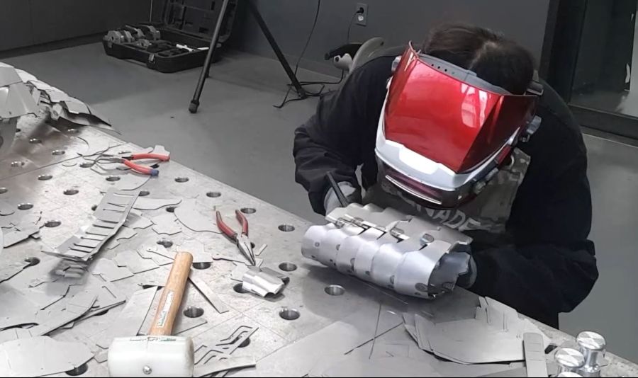 드디어 아이언맨2에 나오는, 진짜 아이언맨 'Mark-5'를 만들어봤습니다_9.jpg