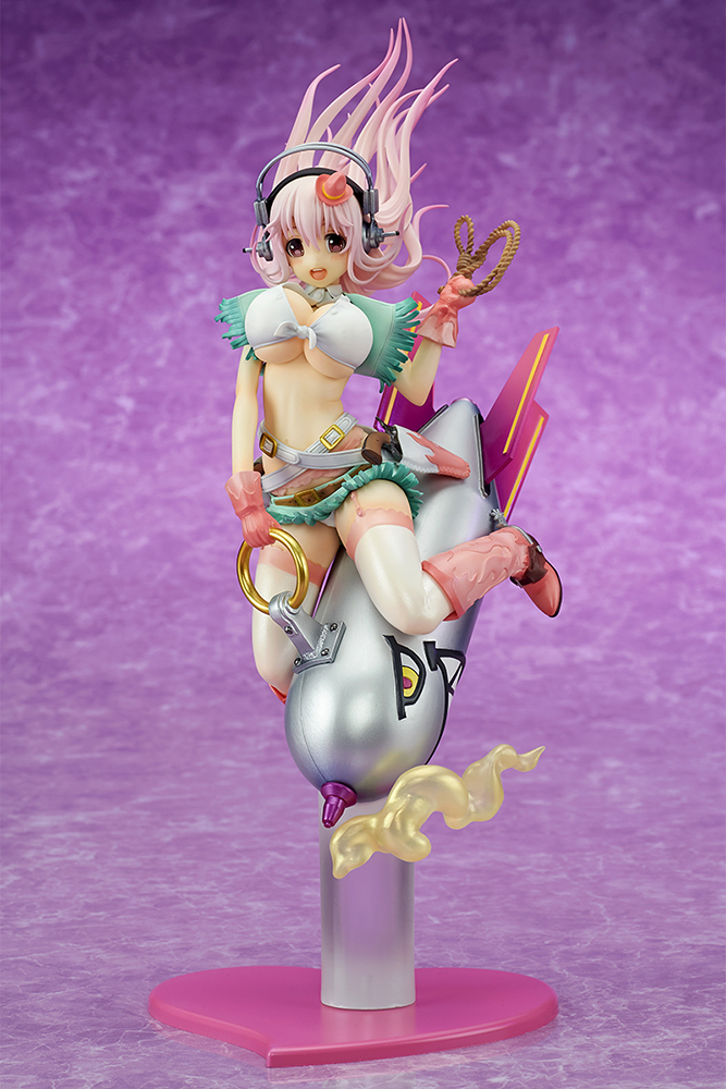 super_sonico_love_bomber_photo_01.jpg