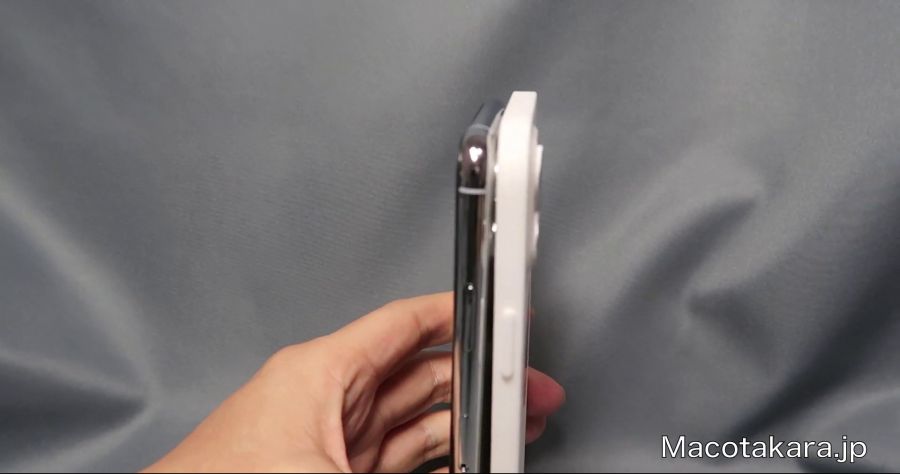 alleged-iphone-12-max-mockup-hand-son-video-736.png