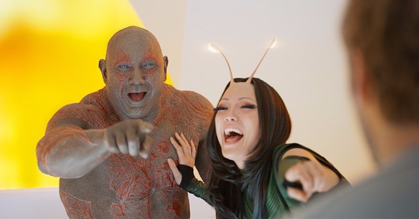 갤럭시 폴드 잡겠다던 중국폰 근황.gif_3.jpg
