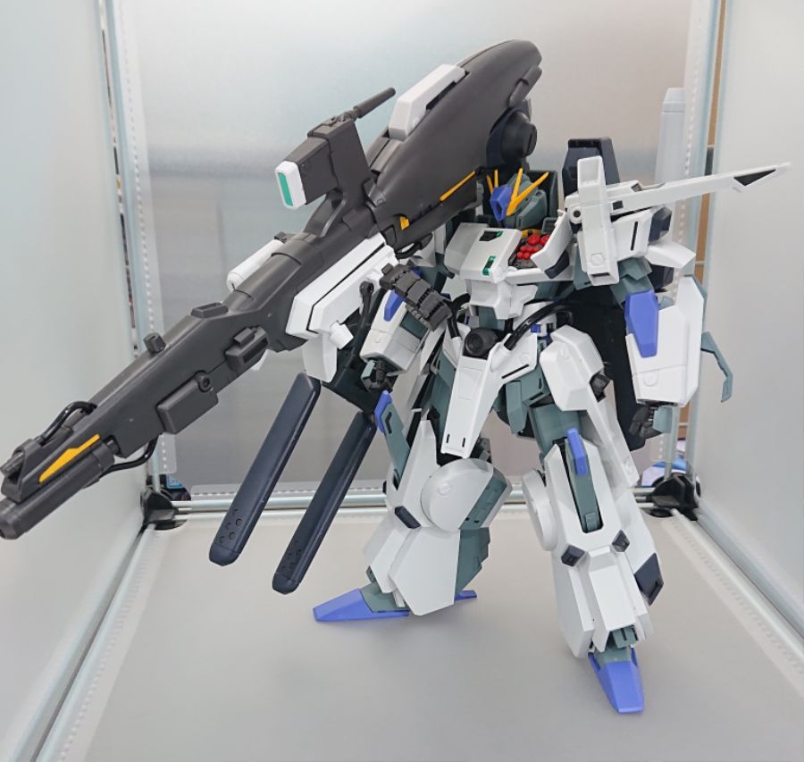 MG FAZZ 전시 가조립 5.jpg