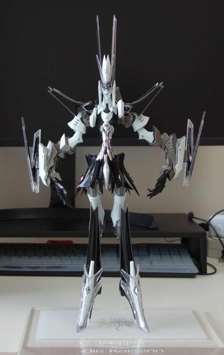 고딕메이드 카이제린 (feat. 뉴건담)_33.jpg