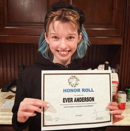 디즈니 피터팬 웬디역에 캐스팅 된 밀라 요보비치 딸.jpg_1.jpg