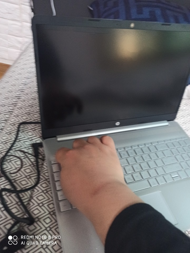 [겸 자문자답-해결] 새 HP 노트북 전원이 안켜집니다. 어찌해야할까요? ㅠㅠ_1.jpg