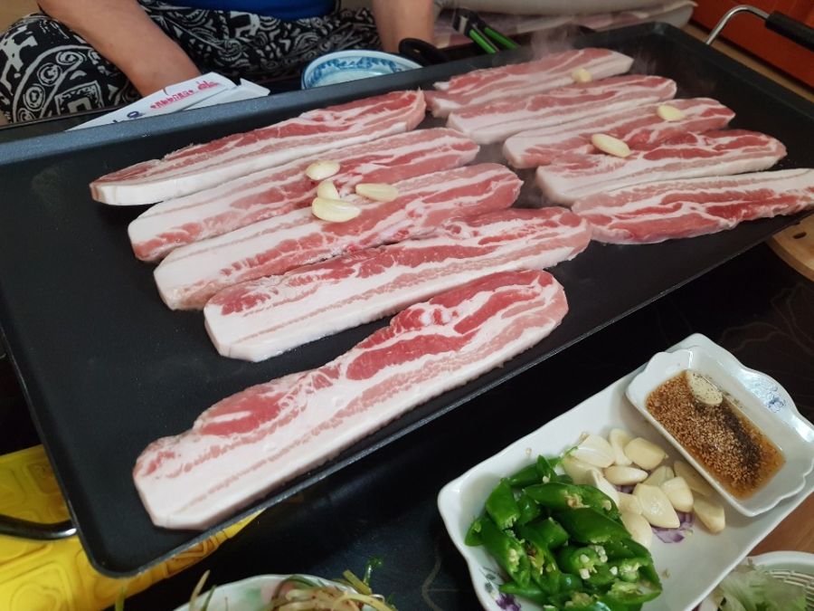 생일맞이 집에서 삼겹살 파티했습니다