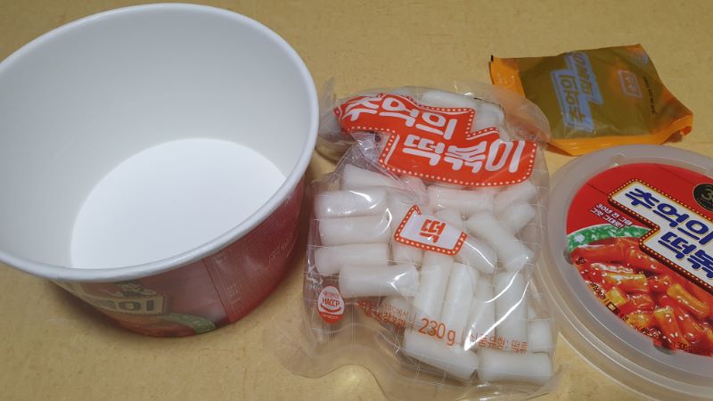 gs25 추억의떡볶이 라가비야 / 이삭 불닭토스트_1.jpg