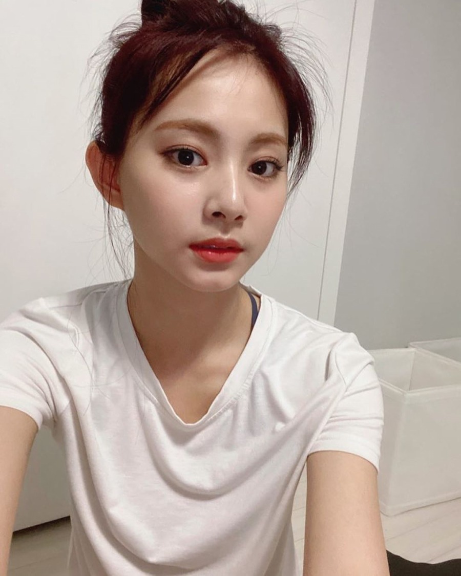 twicetagram_20200602_26.jpg