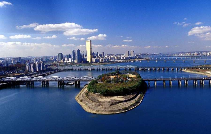 외국에서 온 사람들이 서울에 오면 한강을 보고 놀라워 하는 이유.jpg_14.jpg