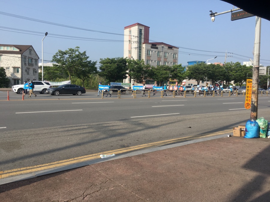 내가 사는 고시원 앞 근황_2.jpeg