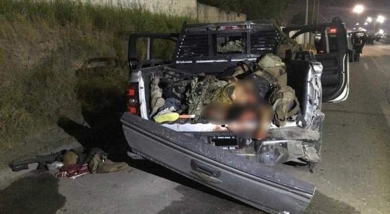 혐/시체주의) 멕시코에서 매복후 순찰 기습하려다 12명 사망_1.jpg