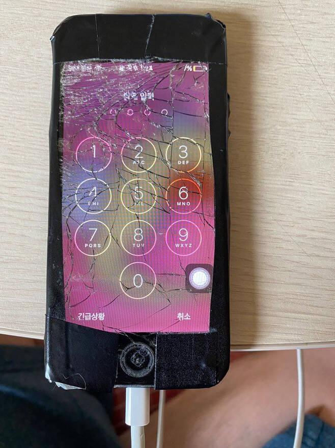 8년 동안 쓴 아이폰5를 바꾼 사람_1.jpg