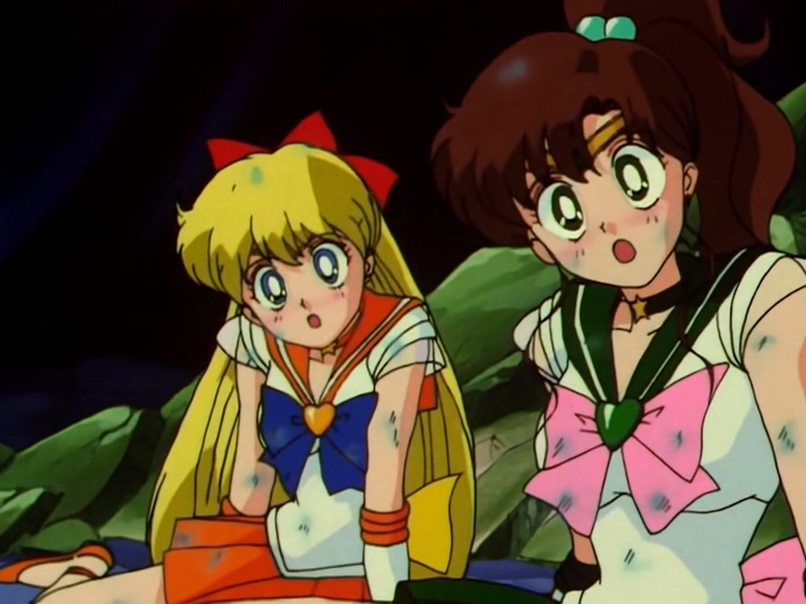 [미소녀 전사 세일러 문] 어린 여자아이를 말의 눈으로 바라보는 자_34.jpg