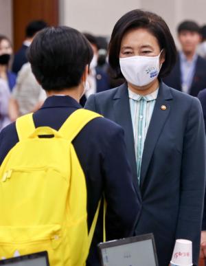 류호정 바라보는 박영선.jpg_1.jpg