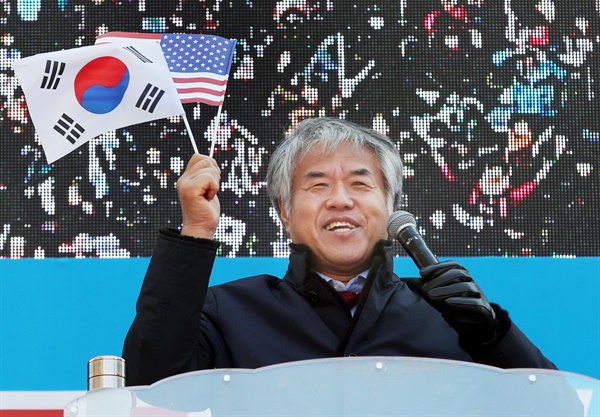 아무것도 하지 않던 미통당 지지율 올라~~~~~_1.jpg