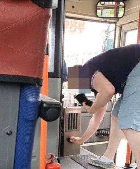 한국에서 단돈 만원으로 잭팟 터뜨린 외국인_1.jpg