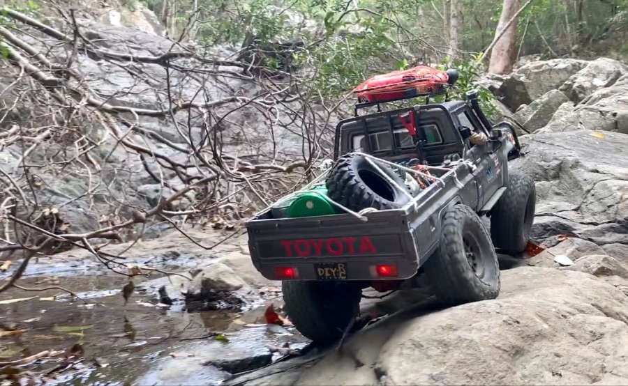 SCX10ii Toyota LC70 데리고 골코근처 계곡으로 다녀왔습니다_1.jpg