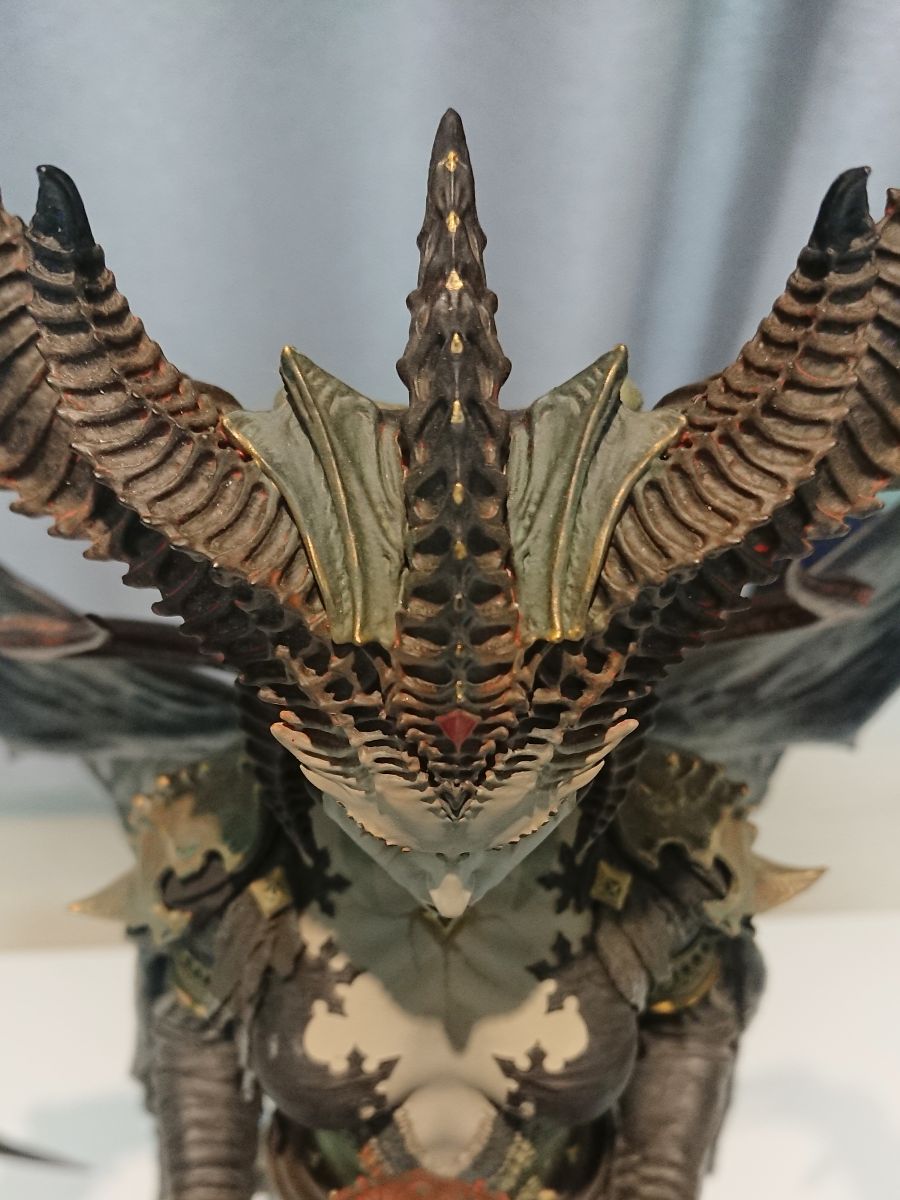 diablo 4 lilith statue