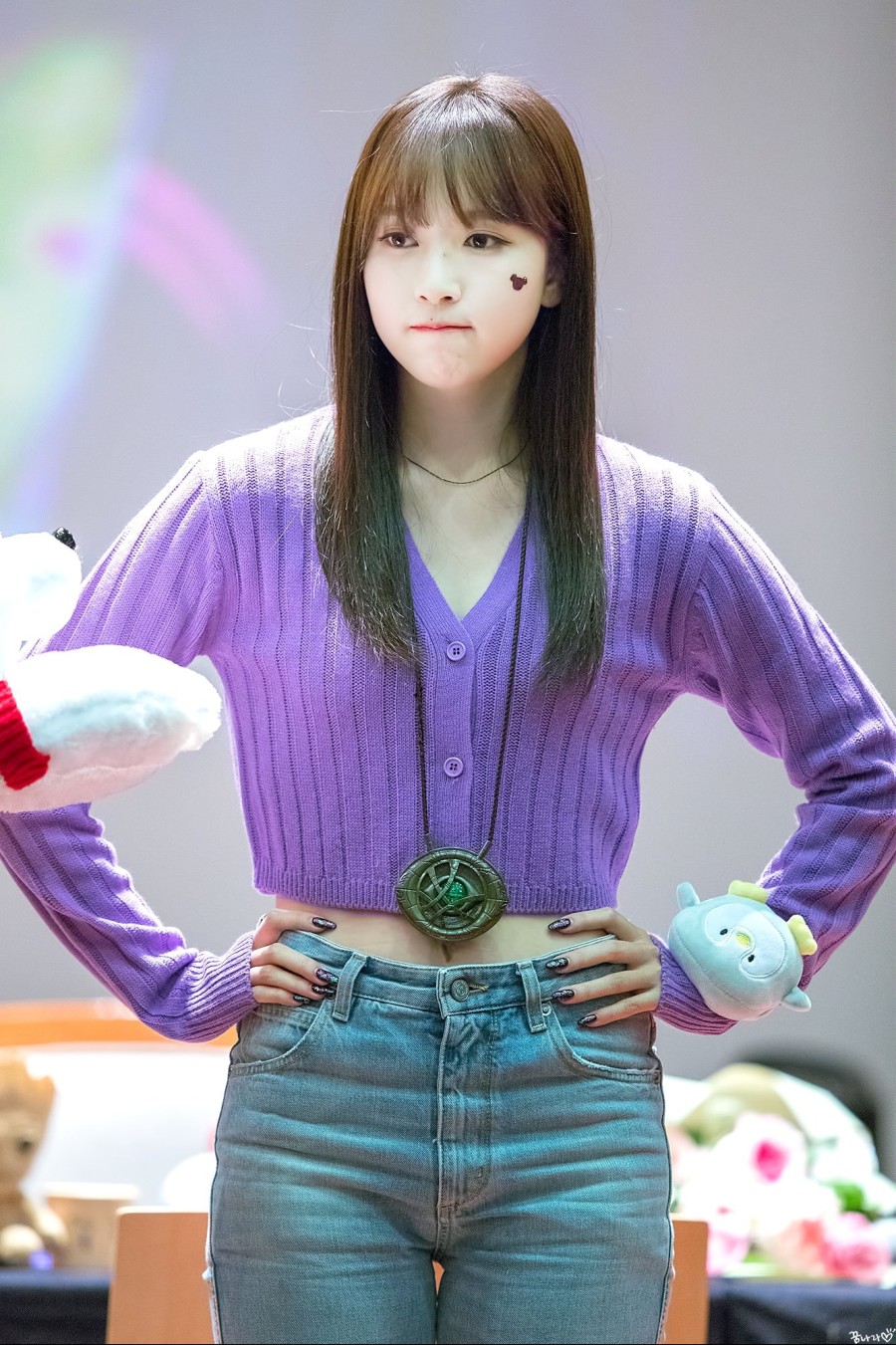 twicemina-20190606-220514-000.jpg