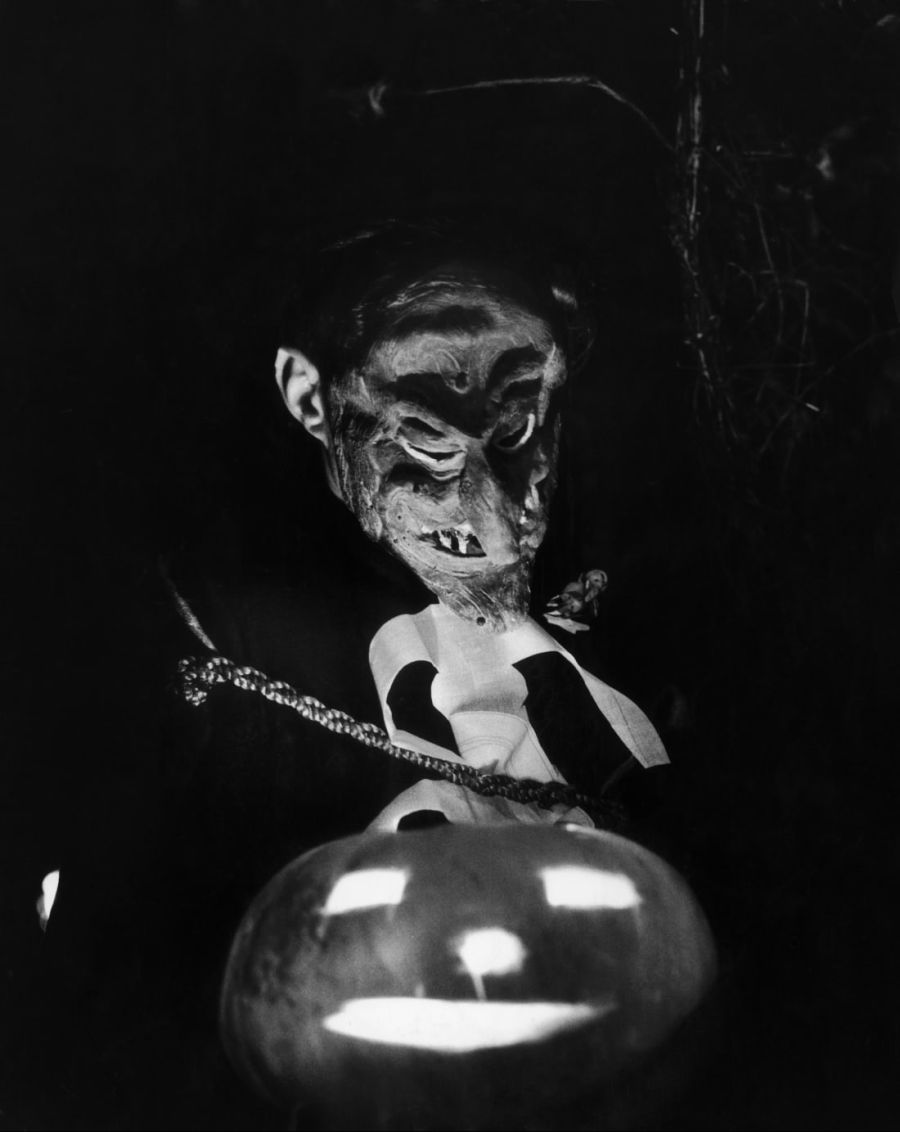 http___cdn.cnn.com_cnnnext_dam_assets_191022183724-vintage-halloween-4.jpg