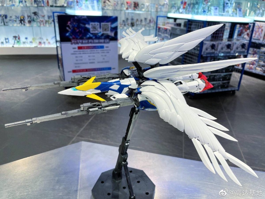 MG 1/100 윙 건담 제로 EW Ver.Ka 샘플 포징 사진_7.jpeg