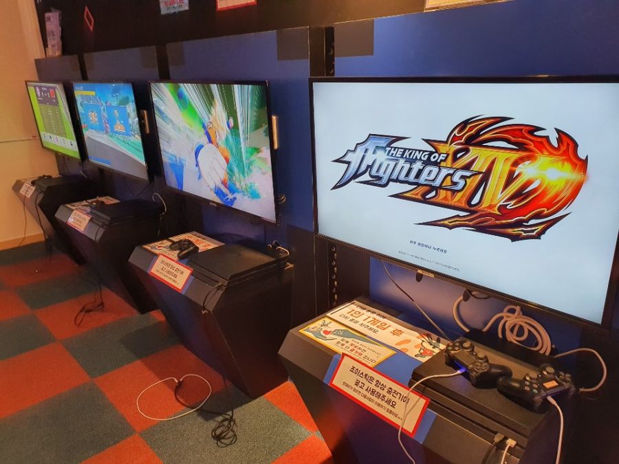 PS4프로 9대 및 아케이드 머신 설치