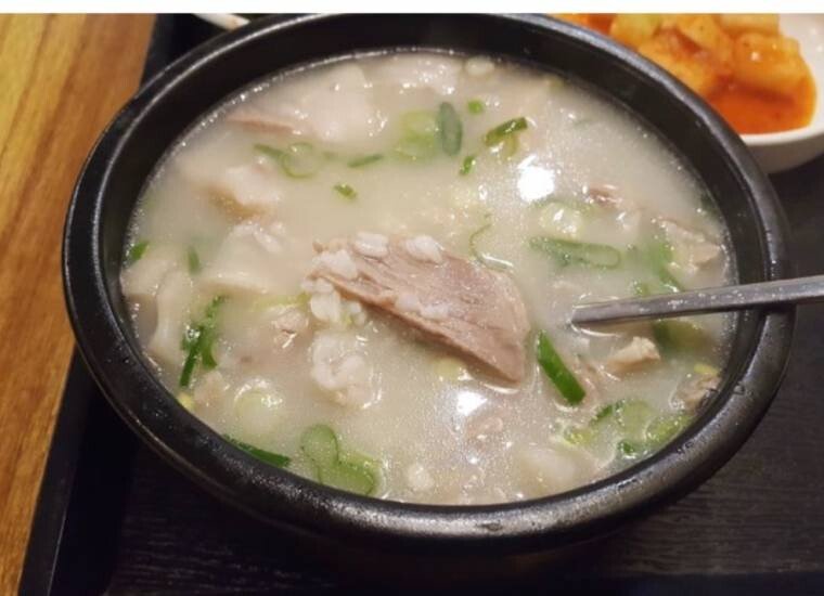 김해 3500원 돼지국밥 | 유머 게시판 | 루리웹