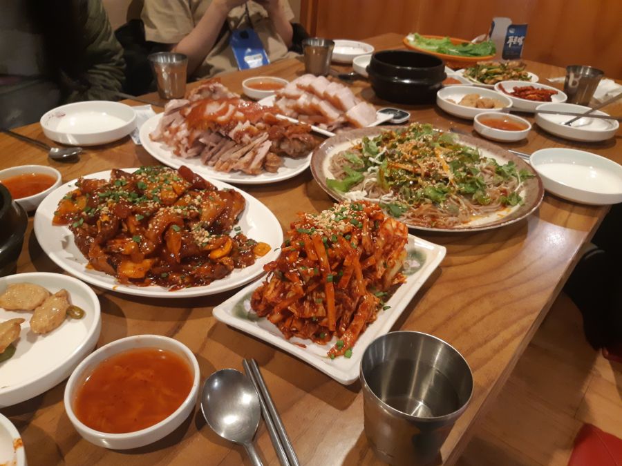 족발 먹었따리 | 유머 게시판 | RULIWEB 족발 먹었따리 | 유머 게시판 | 루리웹