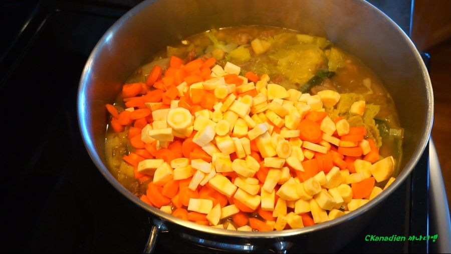 (브금) [덕국음식] 2차대전 독일군 채소스튜 & 피셸스타이너 아인토프_54.jpg