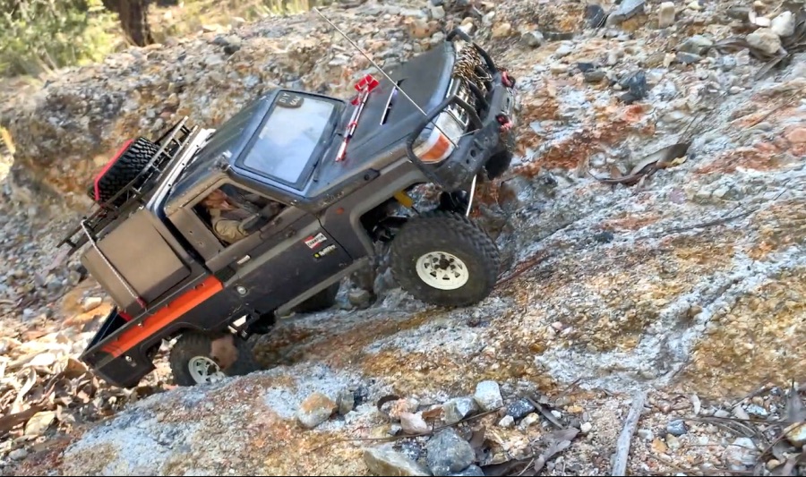 RC4WD TF2 Killerbody Toyota LC70 오프로드 다녀왔습니다_3.jpg