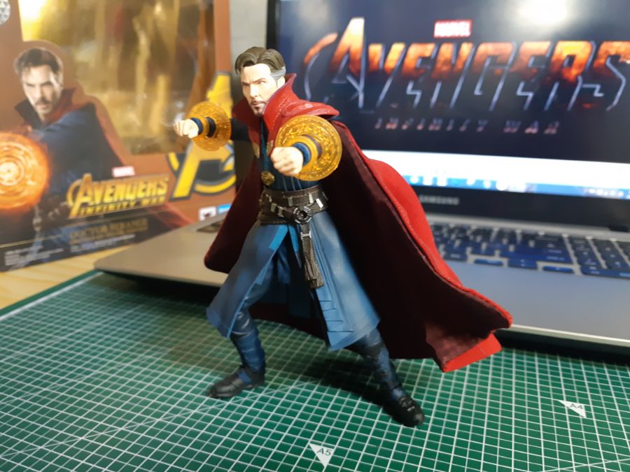 S.H.Figuarts 닥터 스트레인지 (배틀 온 타이탄)_12.jpg