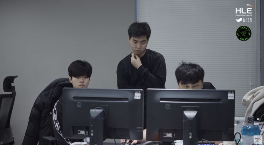 _11 RUSH TOGETHER ep.3 함께 달려나가야 할 때 [HLE X RAZER - YouTube.png