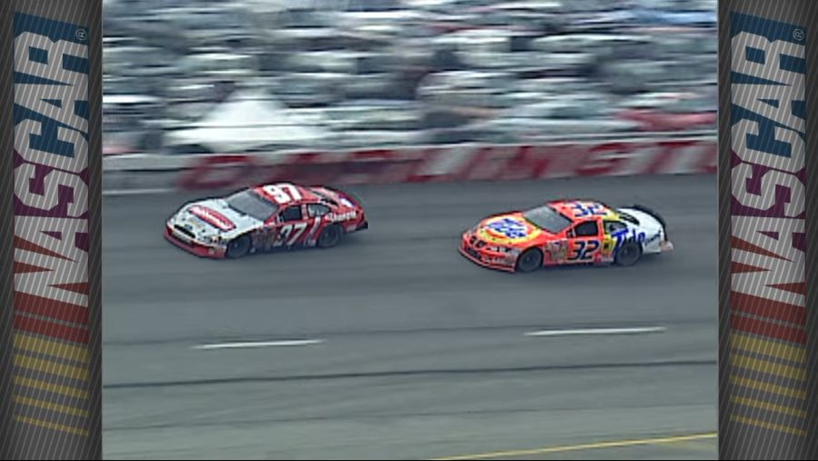 Ricky Craven and Kurt Busch finish at Darlington 2003.mkv_20210307_193616.982.png