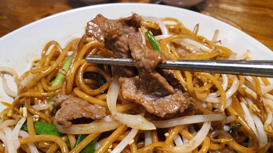 소 안심이 듬뿍 들어간 볶음면_3.jpg