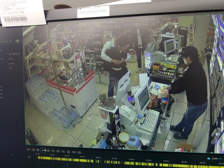 편의점 알바하다 민짜 자식한테 술뚫어주려던 부모와서 깽판치고 간썰..._4.jpg