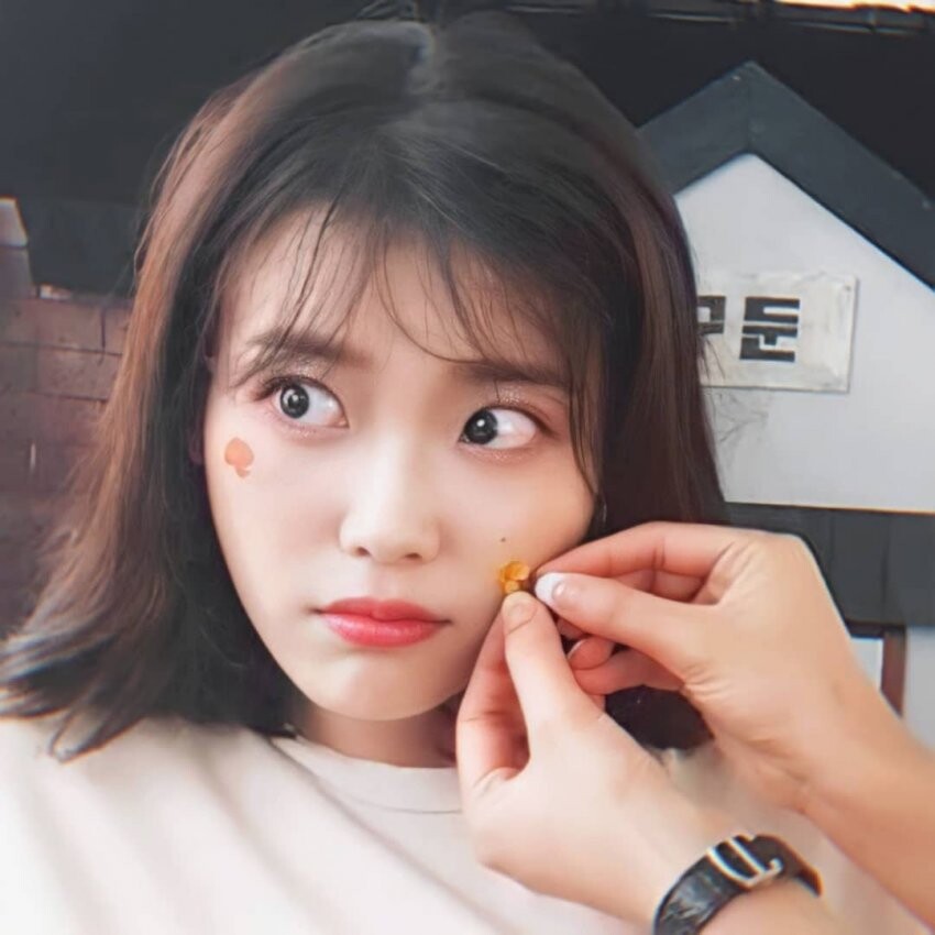 아이유) 단발머리 모음_8.jpg