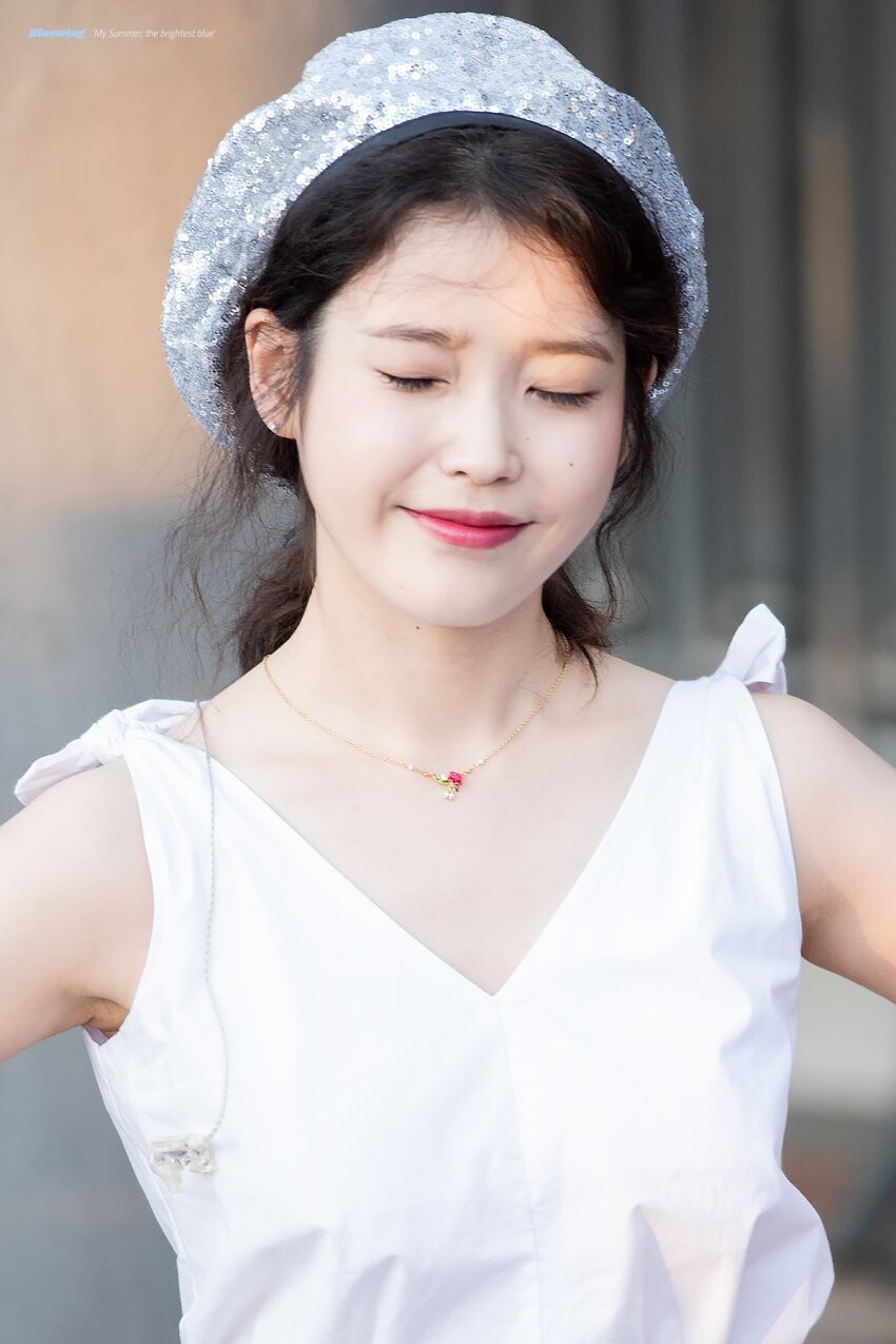아이유) 단발머리 모음_10.jpg