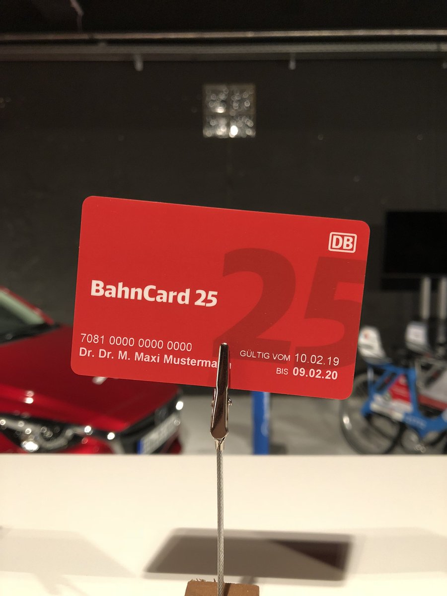 비싼 월세땜에 기차에서 생활했던 독일 여대생_4.jpg