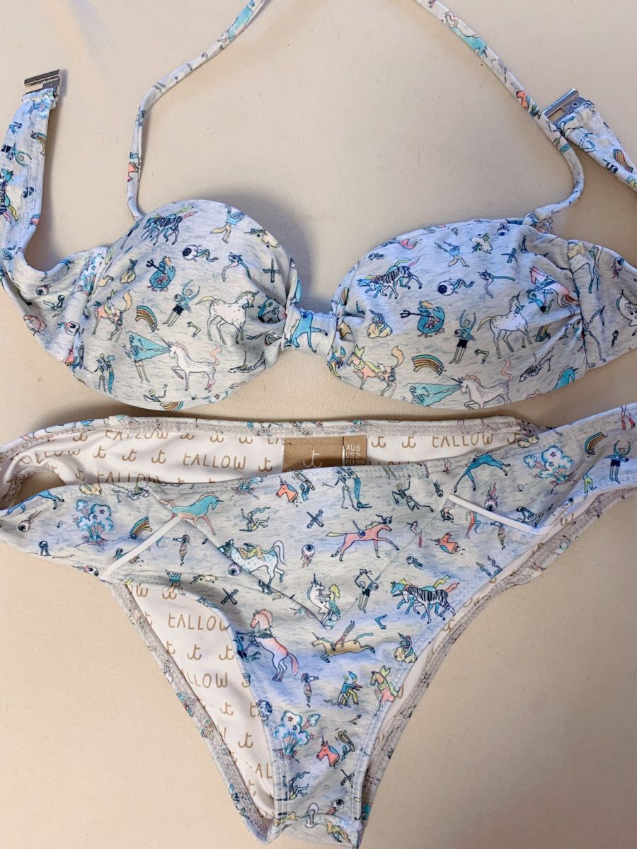 여사친이 가진 엄청나다는 수영복.jpg_2.jpg