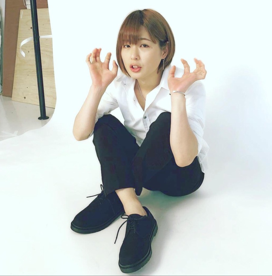 일본에서 활동중인 미모의 요리연구가.jpg_1.jpeg