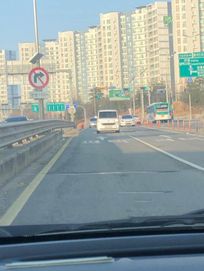 역주행 하는건 누구일까?_1.jpg