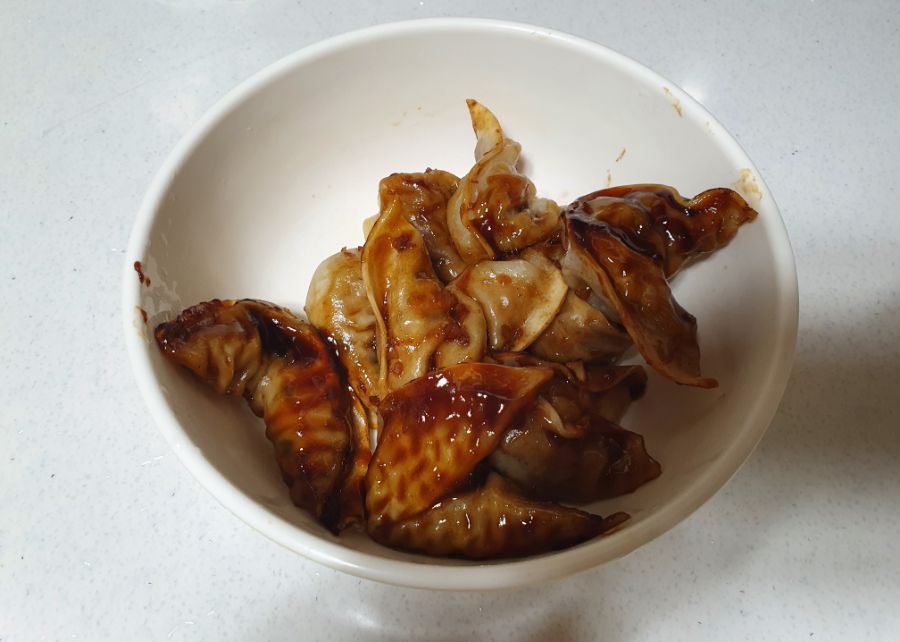 PX 만두 매출 원탑! 삼양 갈비 매운 만두와 GS 보쌈 수육_2.jpg