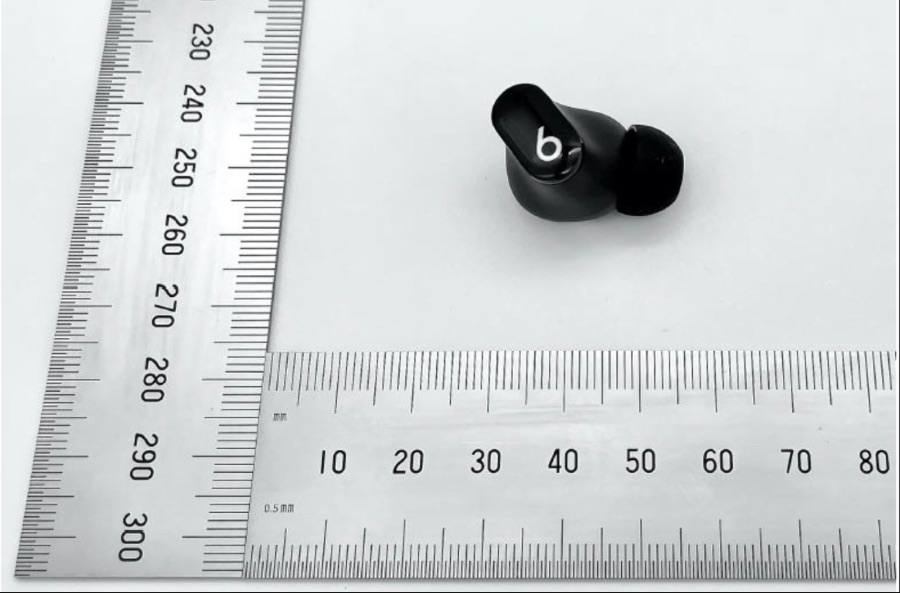 beats-studio-buds-size-2.jpg