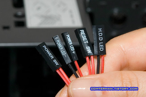 컴퓨터 조립하면서 최대 난관_1.jpg