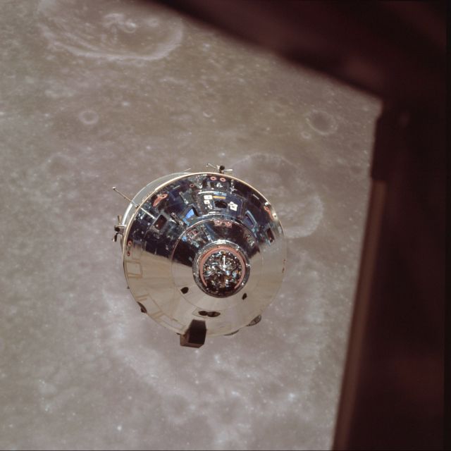 14SCI-APOLLO10a-superJumbo.jpg