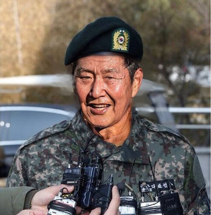 실시간 흔들리고 있는 유니버스.jpg_1.jpeg