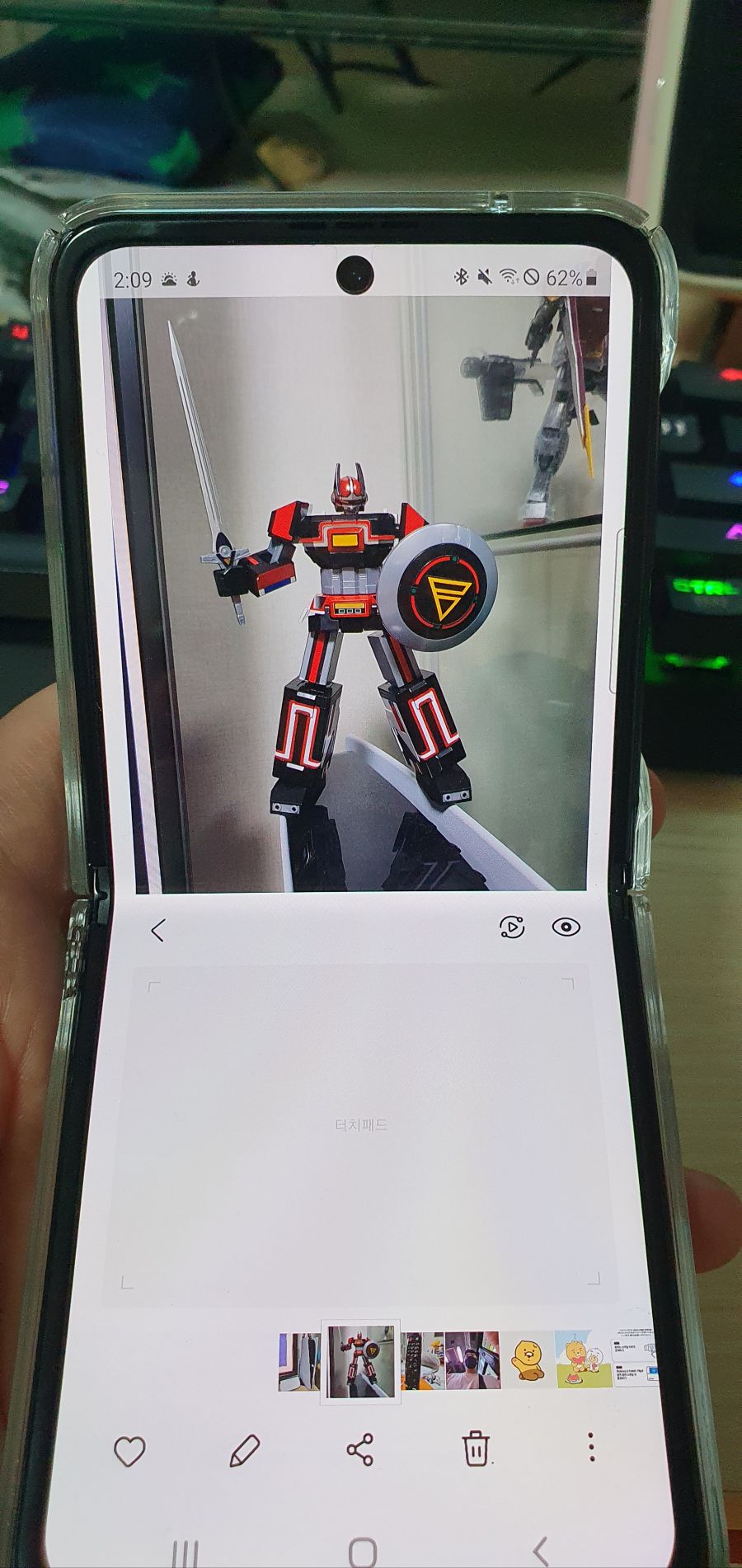 z플립3 만져봤어요_6.jpg