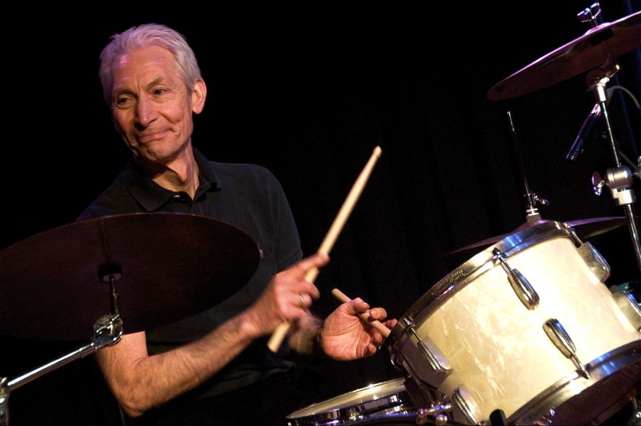 Charlie_Watts_on_drums_The_ABC_&_D_of_Boogie_Woogie_(2010).jpg